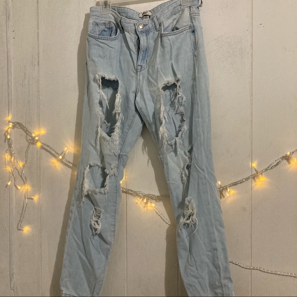 Light Washed Blue Jeans
